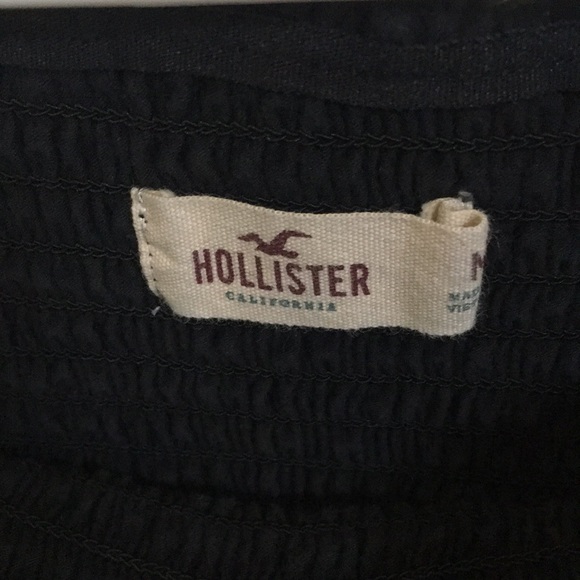 HOLLISTER Black Stretch Crop Top 🌸 - Picture 2 of 5